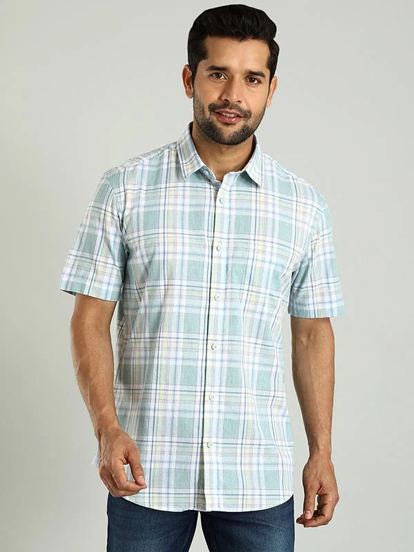 Indian Terrain Men's Regular Fit Half Sleeve Checkered Green Shirt